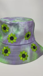 A Dub of Daisies Bucket Hat